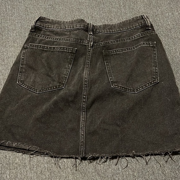 Black denim mini skirt size 6 - Picture 5 of 5